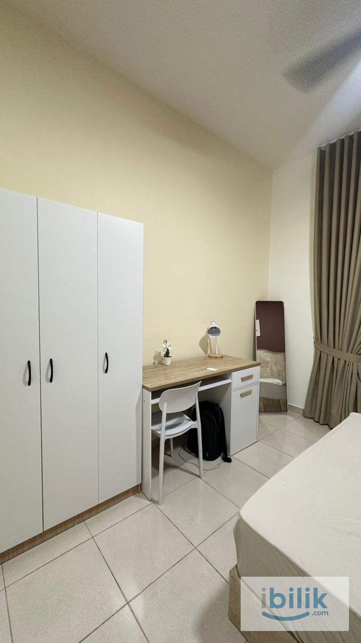 Master Bedroom - Image 1