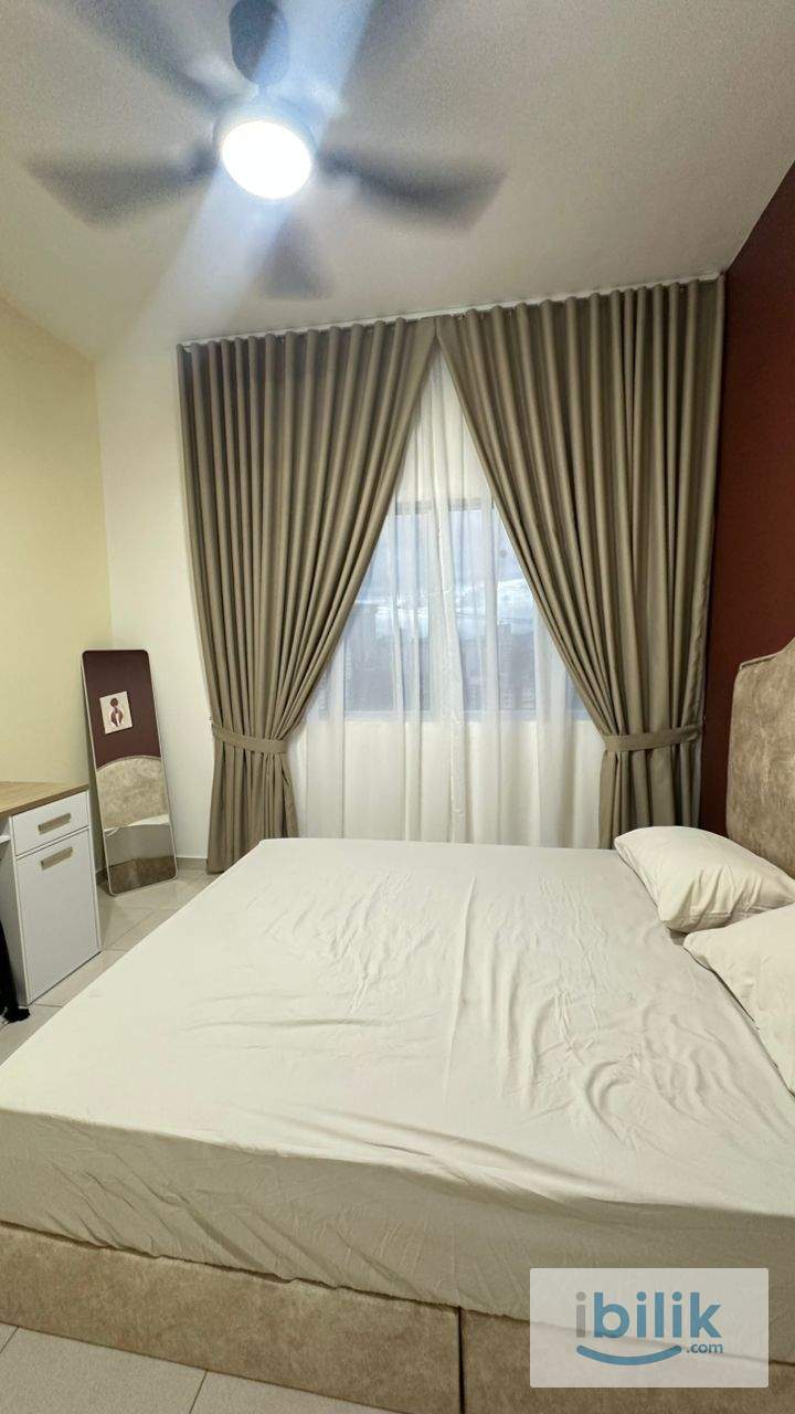 Master Bedroom - Image 7