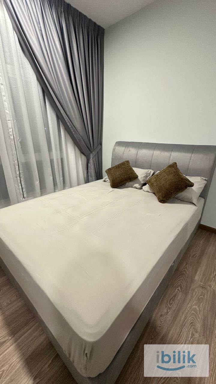 Master Bedroom - Image 2