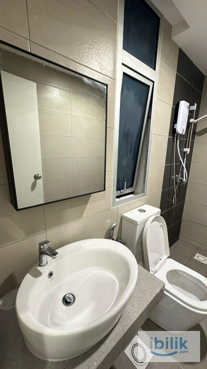 Medium Room - Image 3