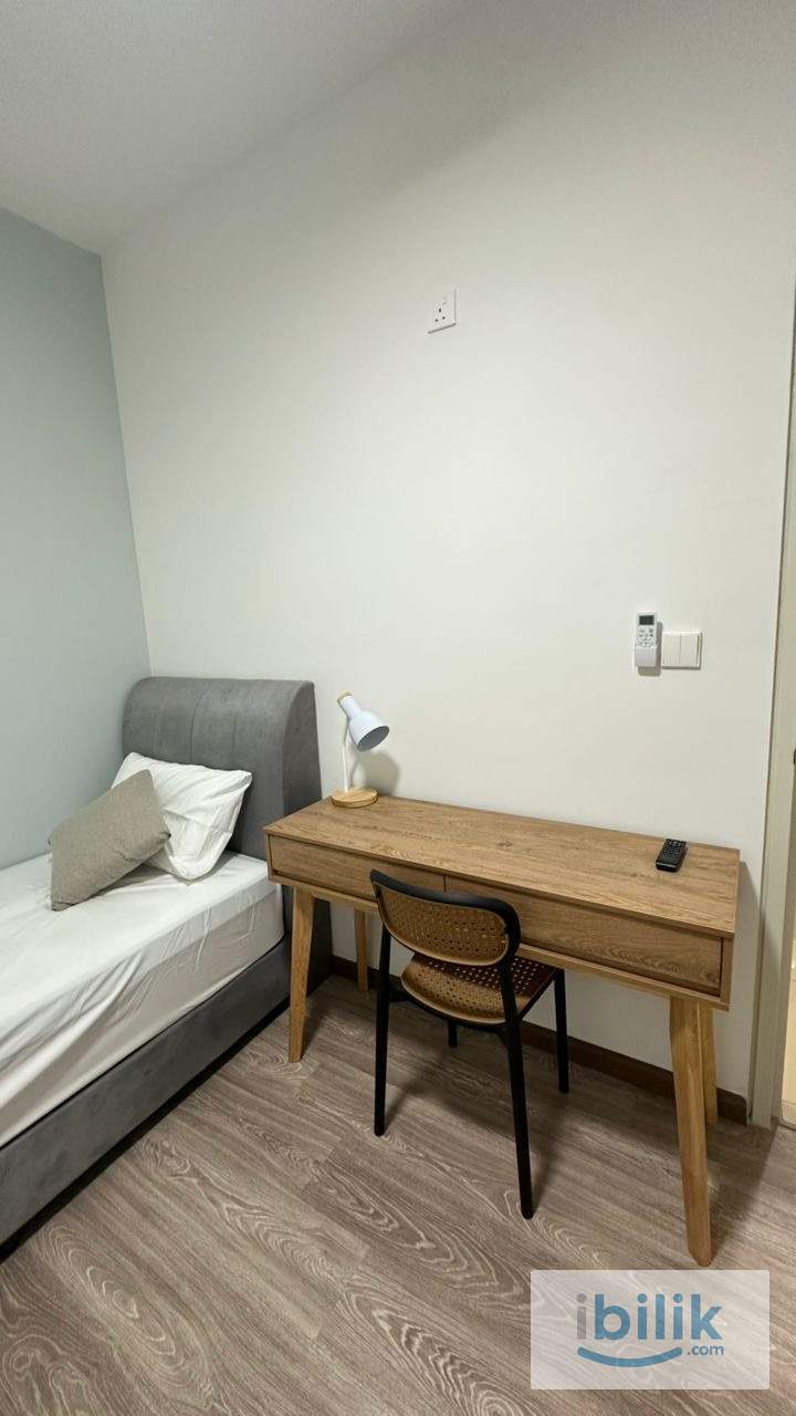 Small Room  - Image 1