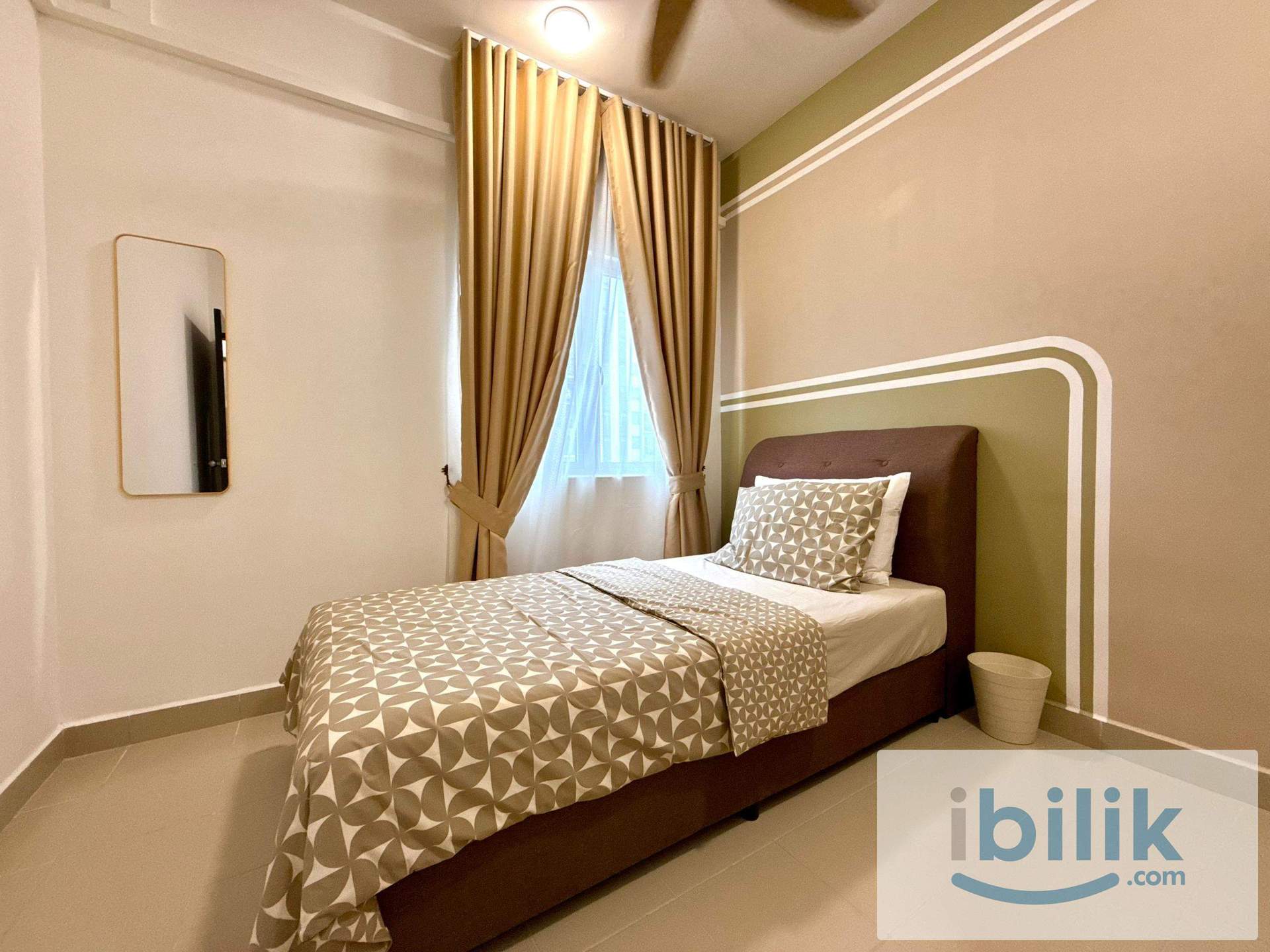 Medium Bedroom - Image 1