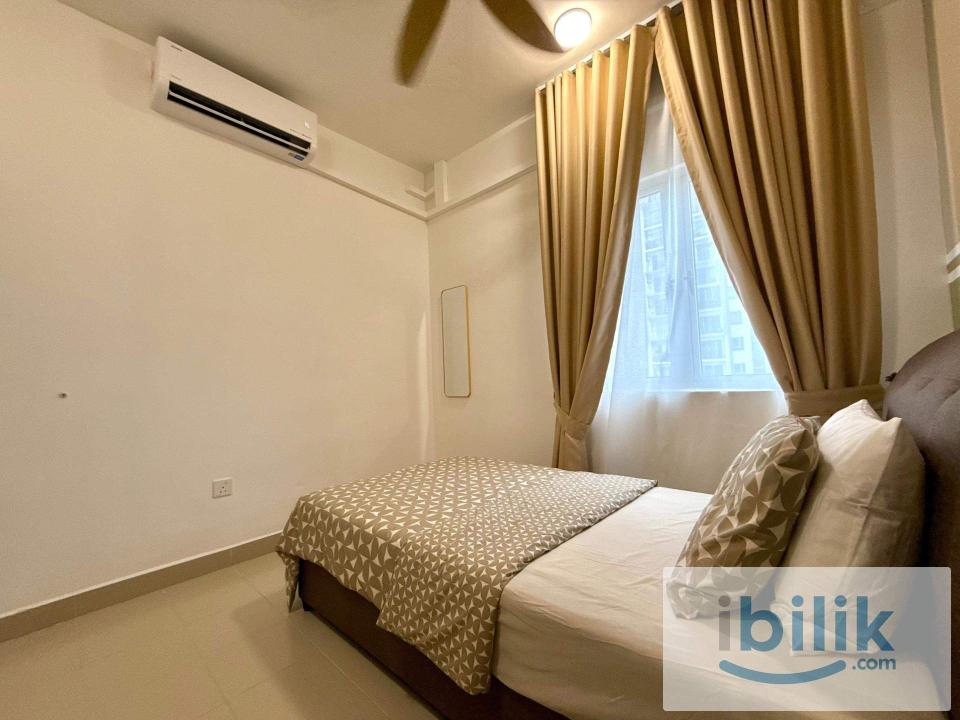 Medium Bedroom - Image 3