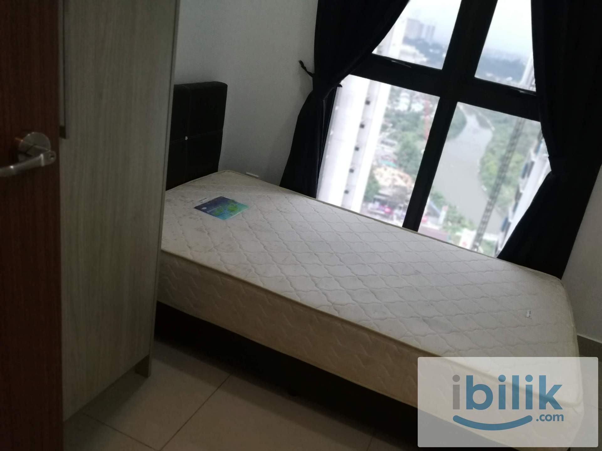 Citizen Residence Mid Room - Image 4