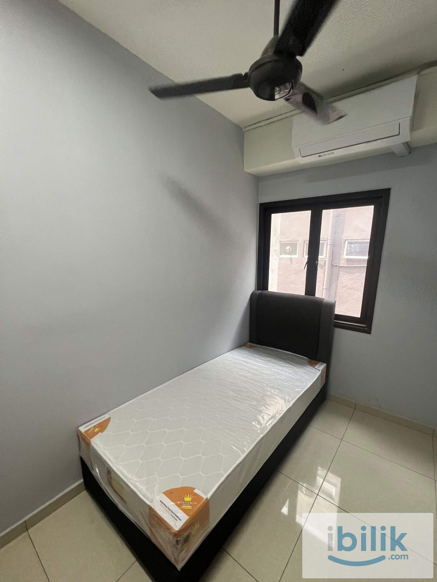 Middle Room Old Klang Road - Image 1