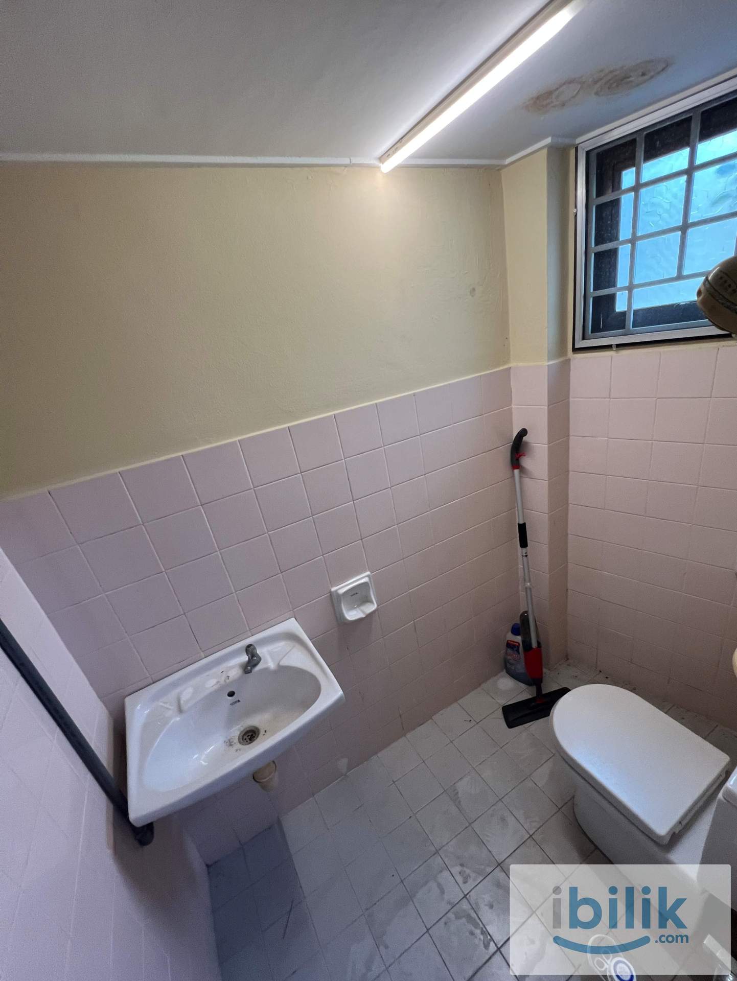 Middle Room Old Klang Road - Image 2