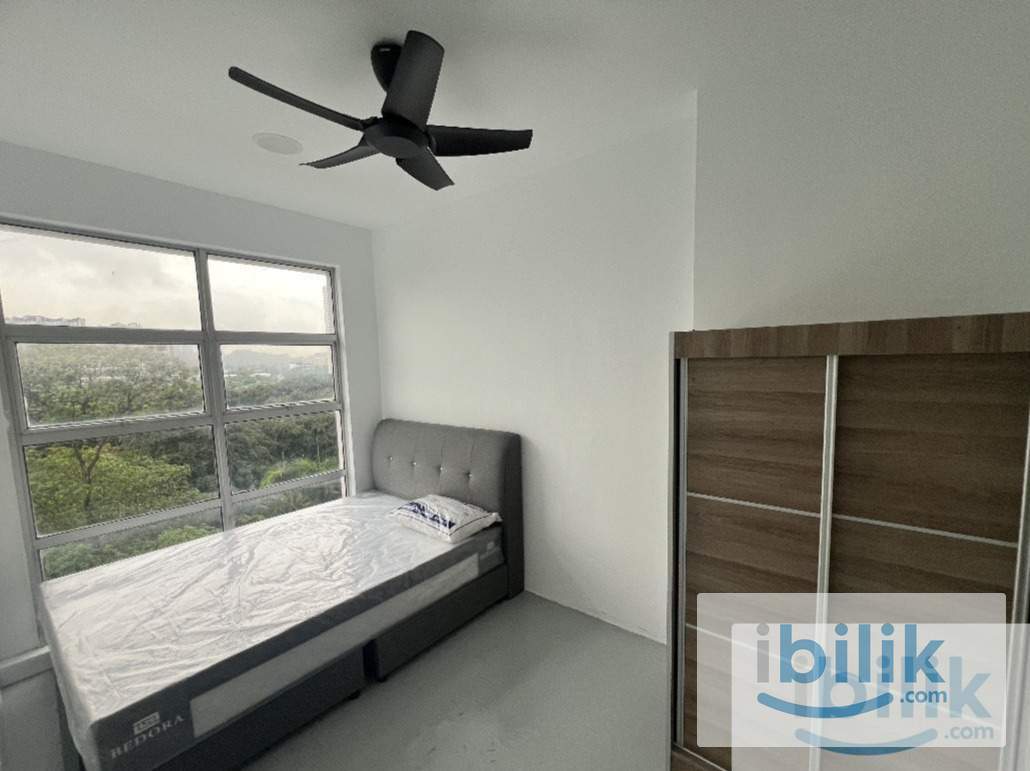 Master Room OUG Parklane - Image 1