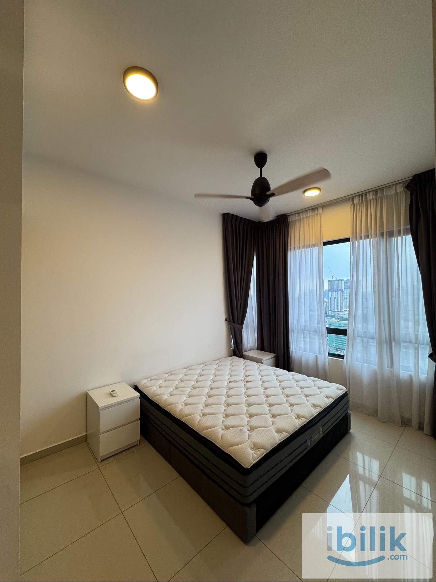 Master Room - Image 1
