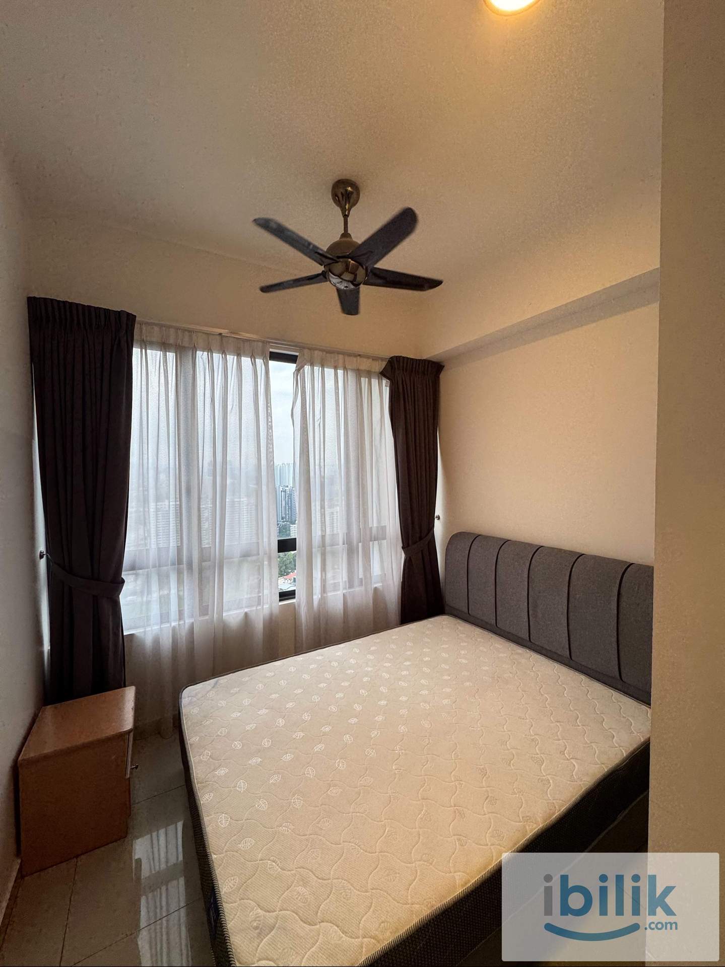 Master Room - Image 4