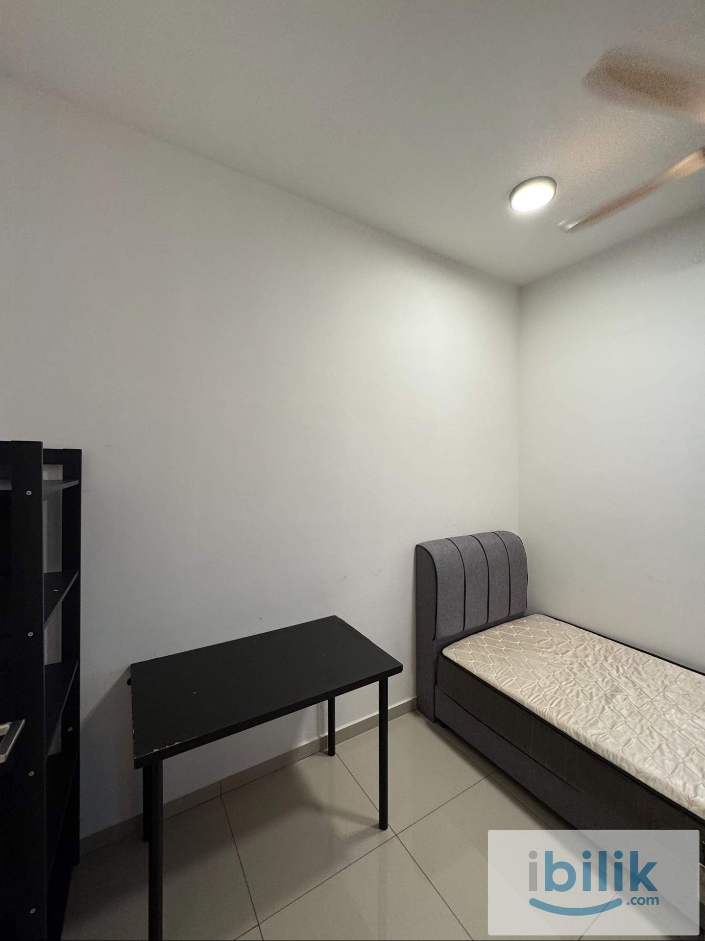 Master Room - Image 7