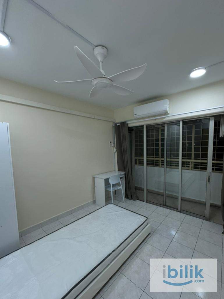 Flora Damansara Balcony Room | Fully Furnished | Aircond + Wifi | First Come First Serve - Image 1