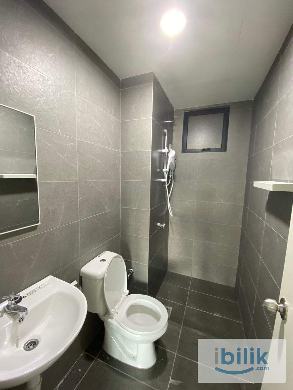 Majestic Maxim Master Room@Mrt Taman Connaught | Fully Furnished | Aircond + Wifi | First Come First Serve - Image 2