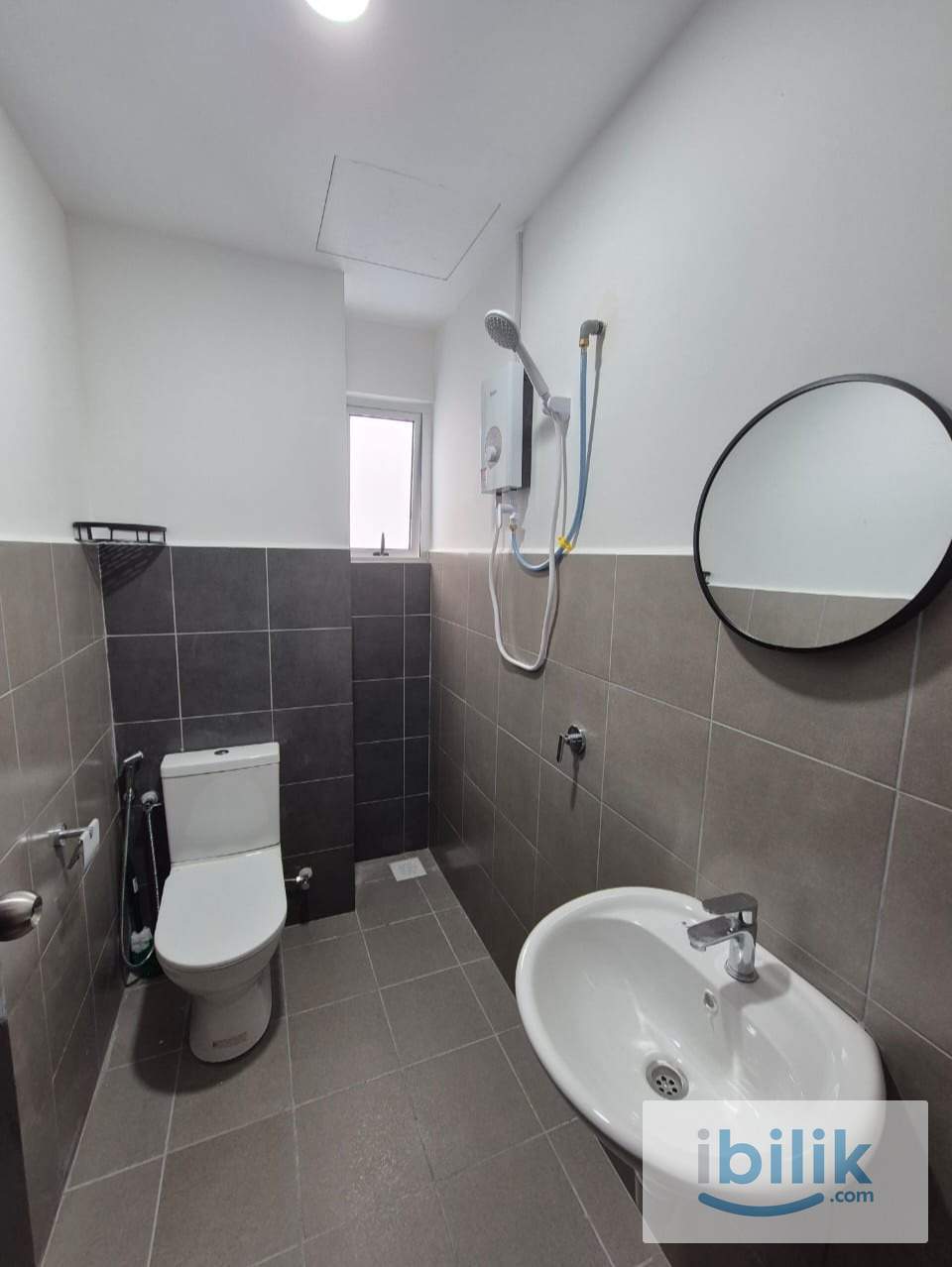 Unit 10 Master room - Image 7
