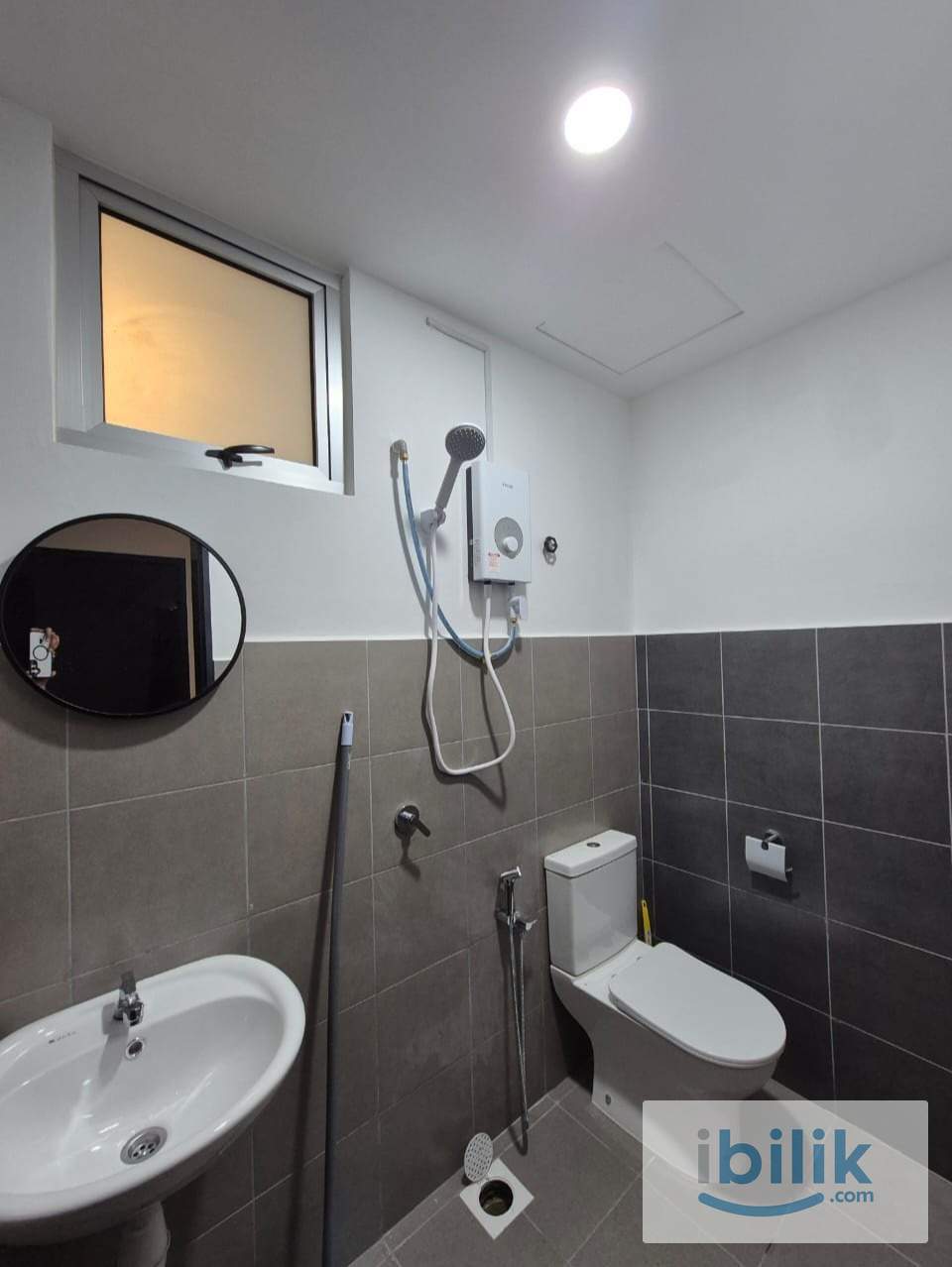No 10 3rd room - Image 3