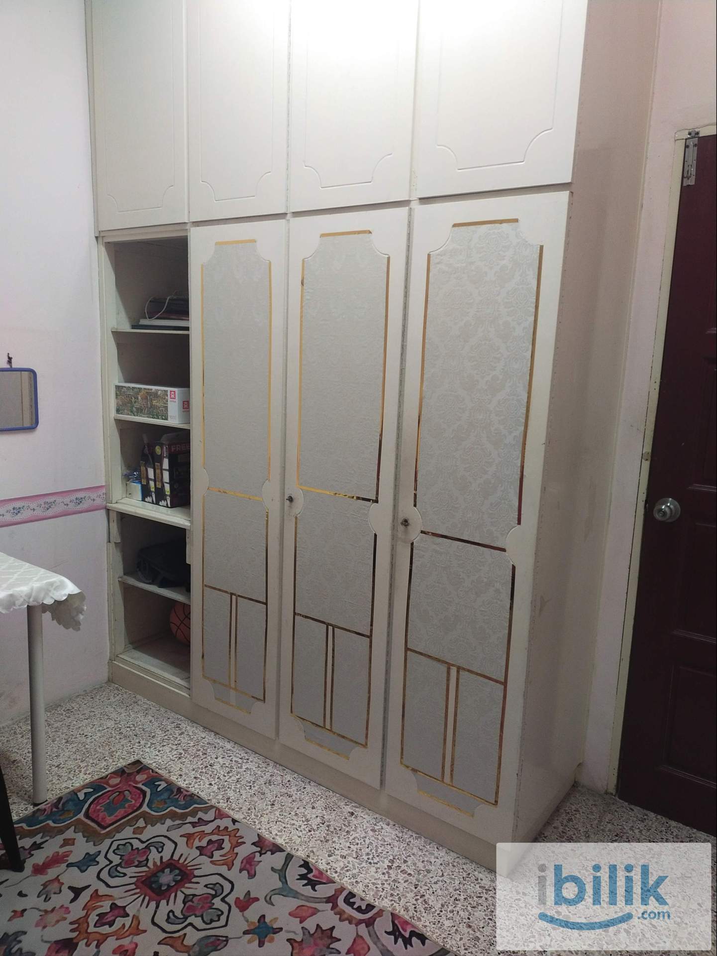 Middle Room - Image 3