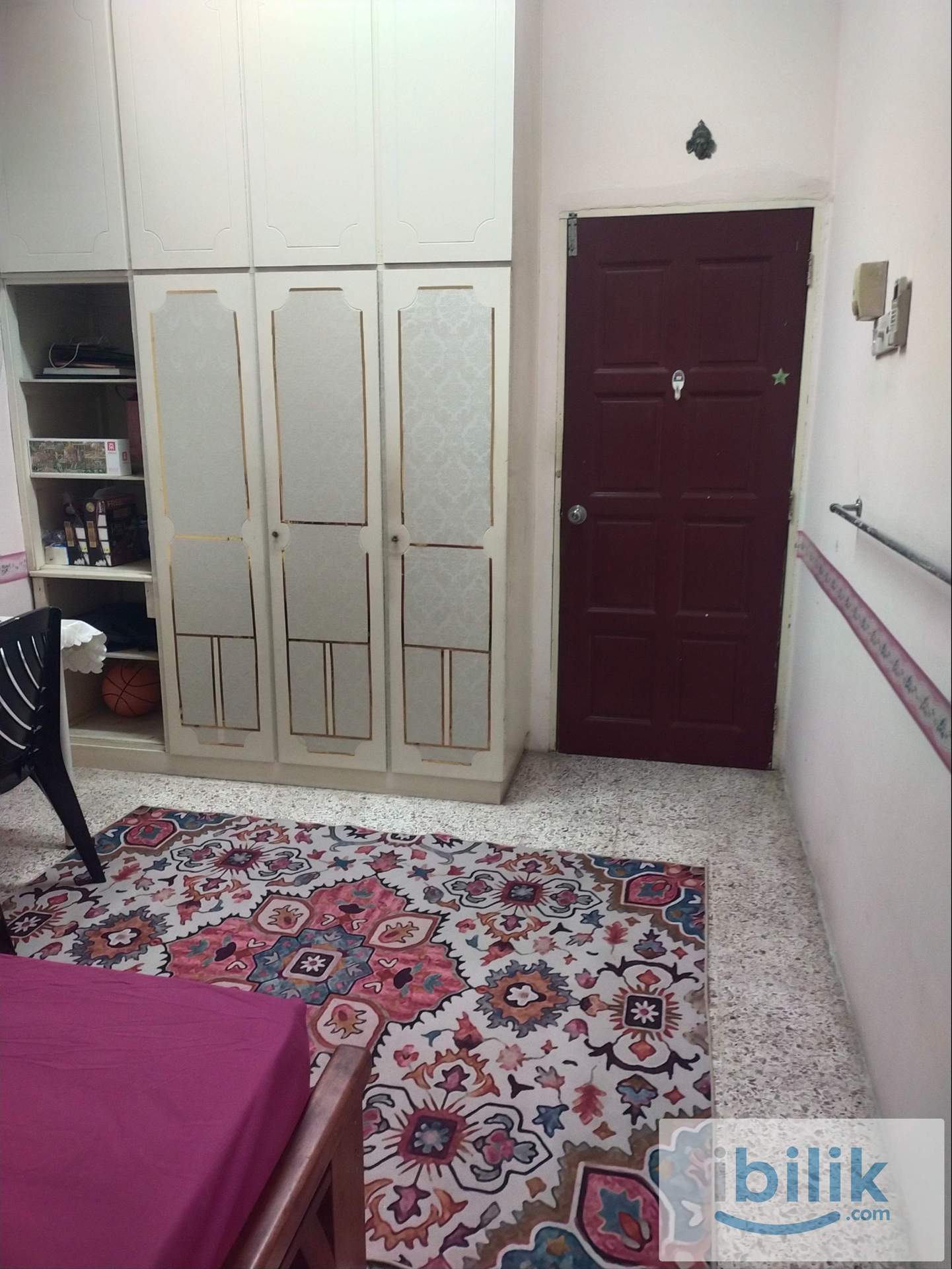 Middle Room - Image 4