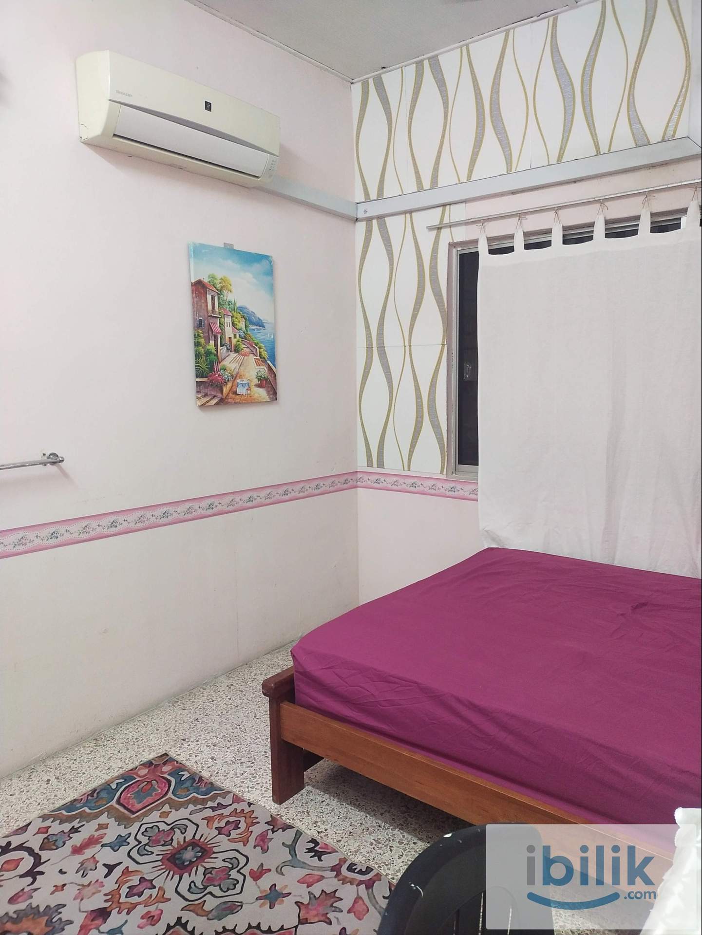 Middle Room - Image 5