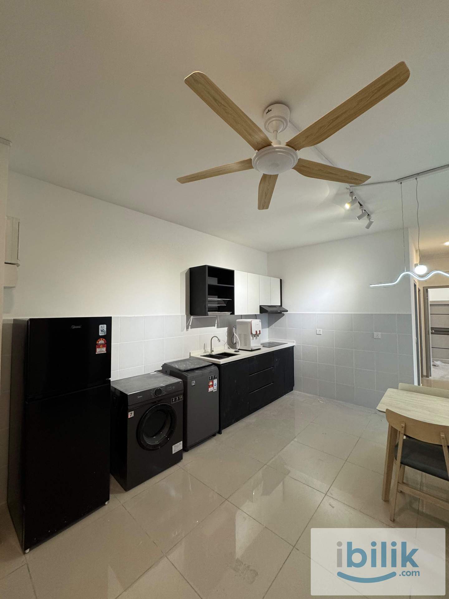 Seri Kembangan📍One Equine🛏️Middle Room for Rent– RM750 - Image 2