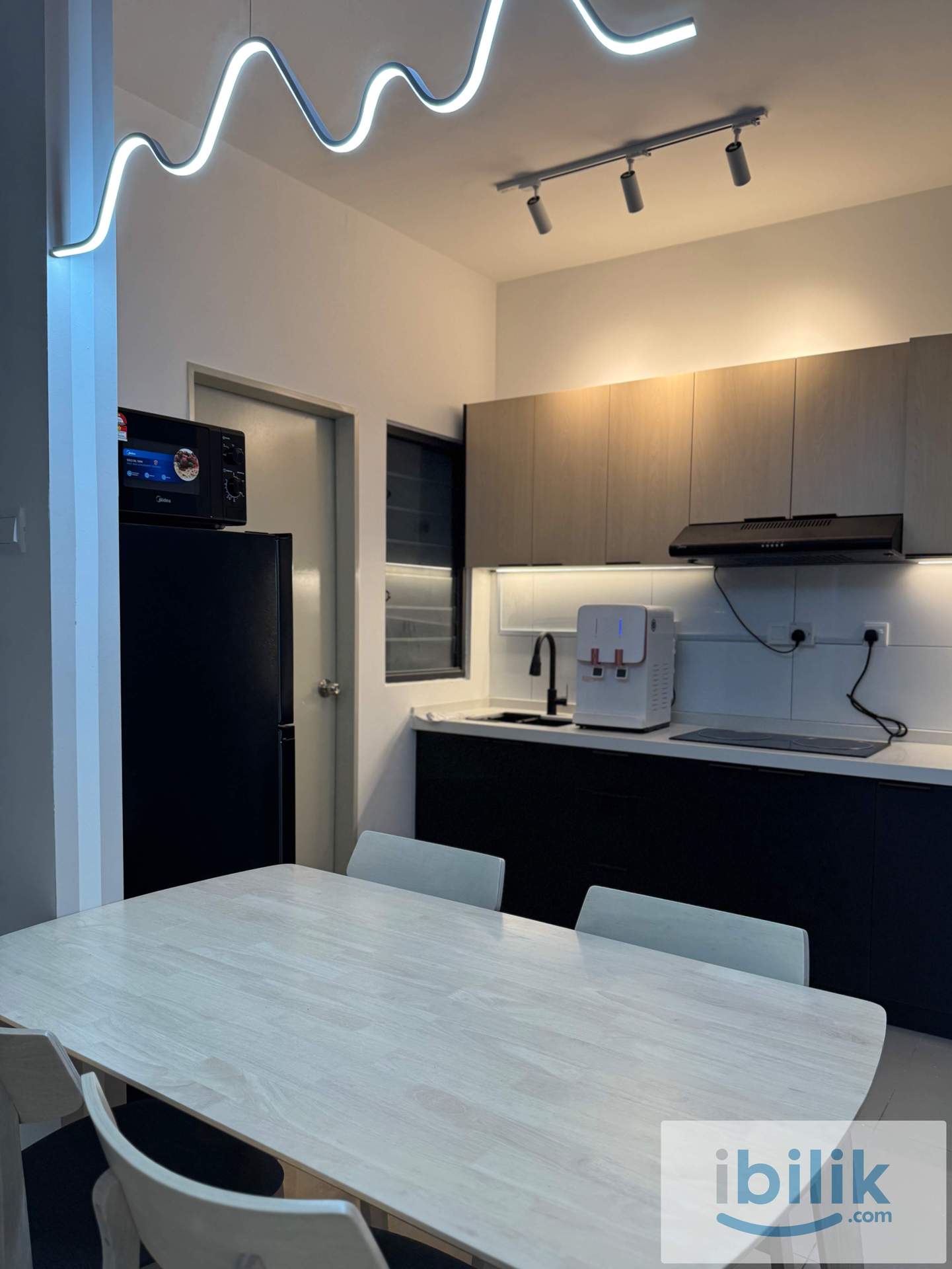 Mrt Sri Raya📍Master Room@RM1100 Metro Cheras | Female Unit - Image 2