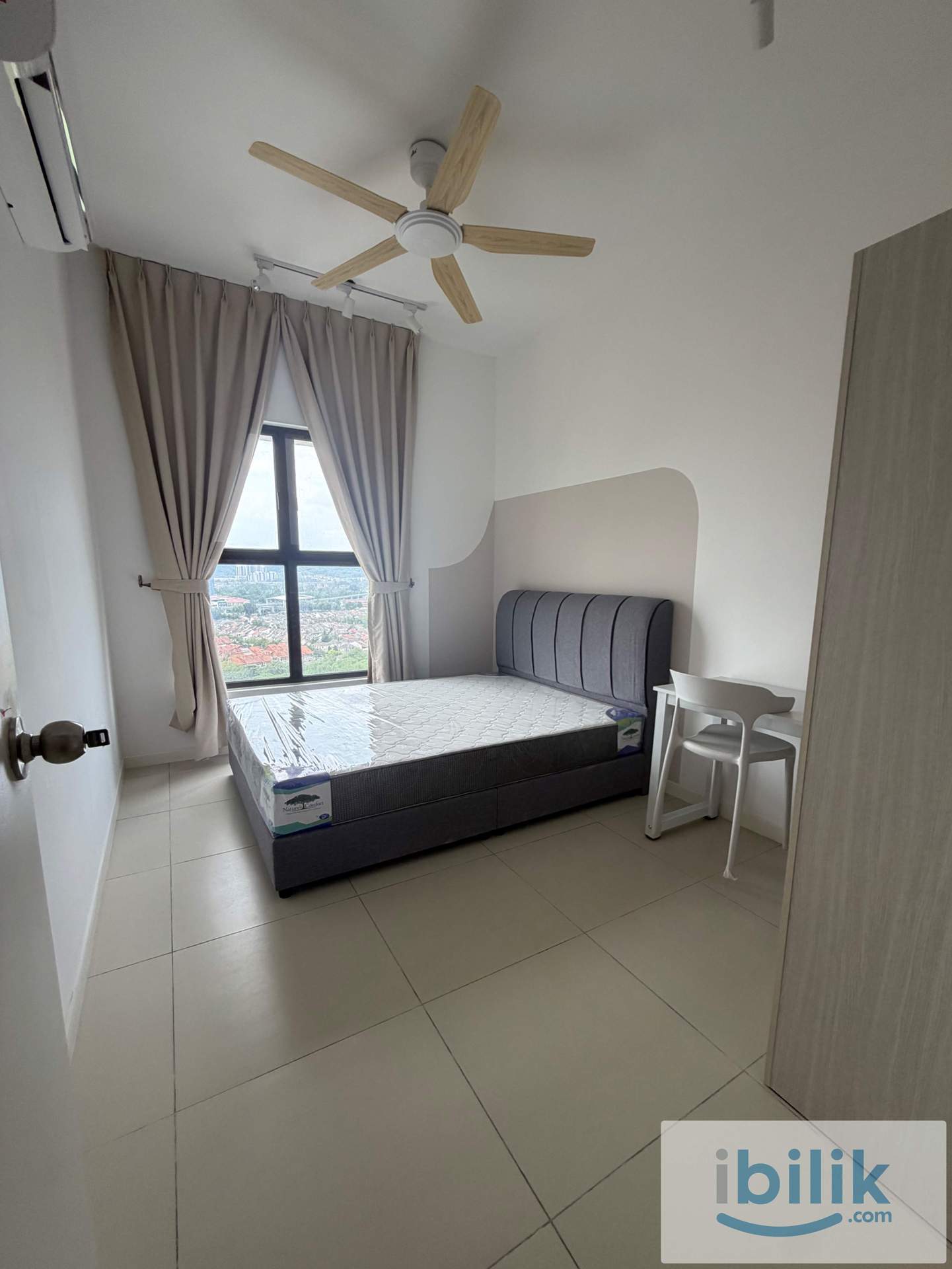 Puchong Kinrara l Female Medium Room🛏️RM750 l Vierra Residence - Image 1