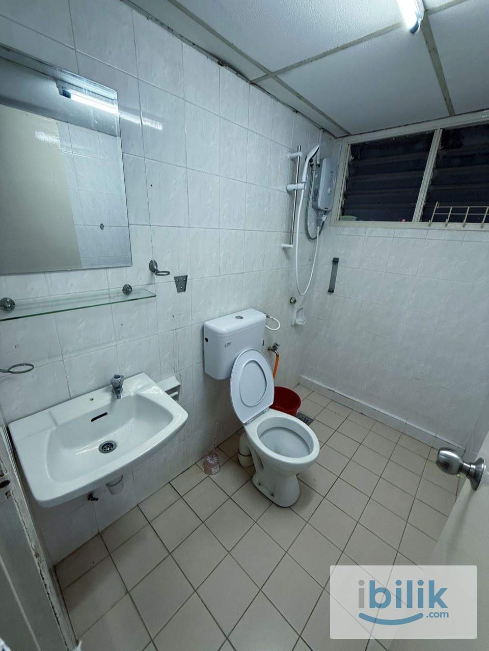Single Room - Image 2