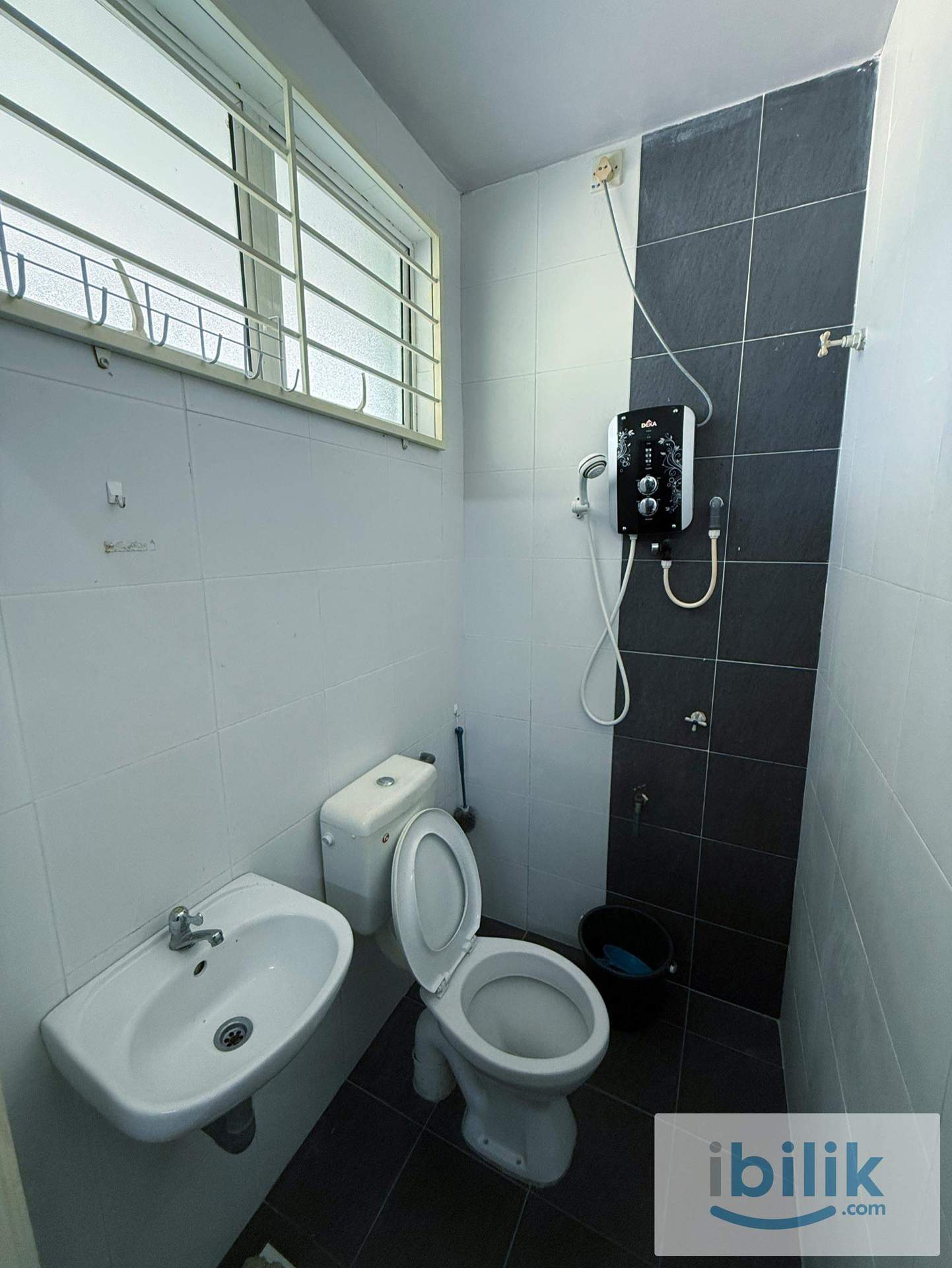 Master Room For Rent - Image 3