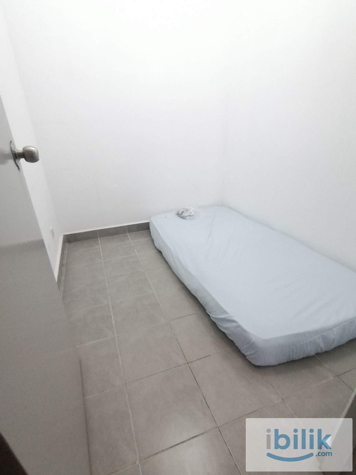 =Limited unit=Small room for rent at kiara residence  - Image 2