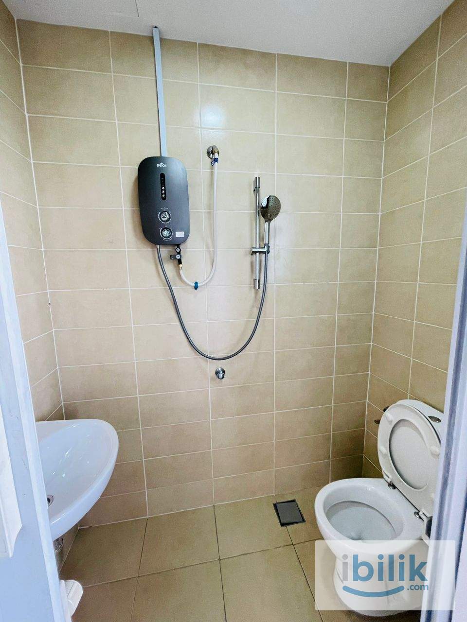 ❤️Villa Master Room to Rent | I-City near to MERCU MAYBANK, I-CITY MALL❤️ - Image 5