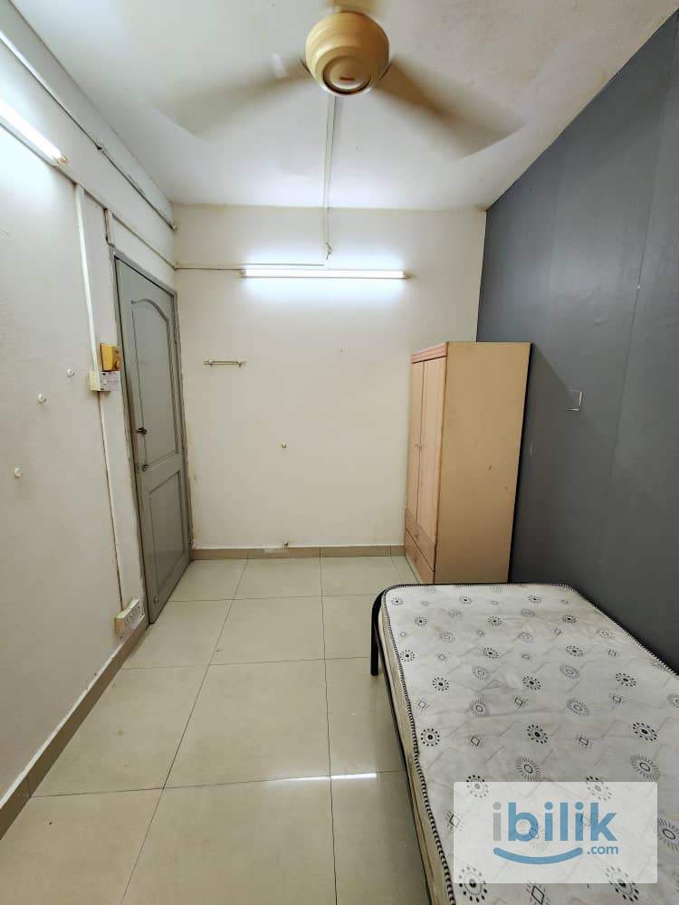 ❤️ Clean & Spacious Single Room at Bandar Puteri 8 ❤️ - Image 1
