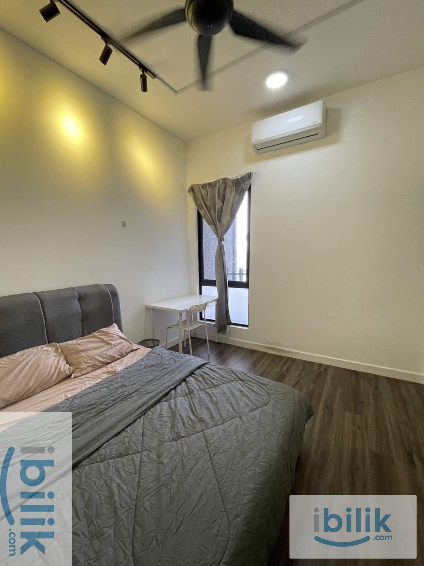 5 min to UOWM & Glenmarie industrial park | COZY MIDDLE ROOM WITH NICE VIEW | 8 min to Aeon Shah Alam & MSU - Image 5
