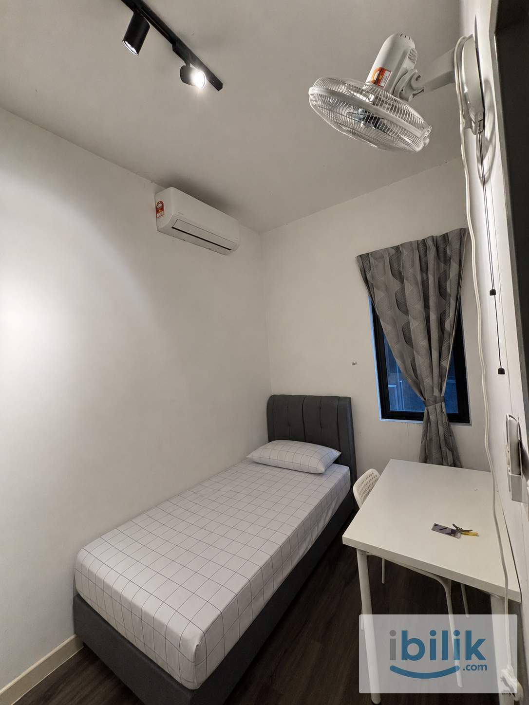Cozy and Affordable Male Unit Single Room 5min 🚶‍♂️to UOW | Near AEON SHAH ALAM, MSU - Image 1