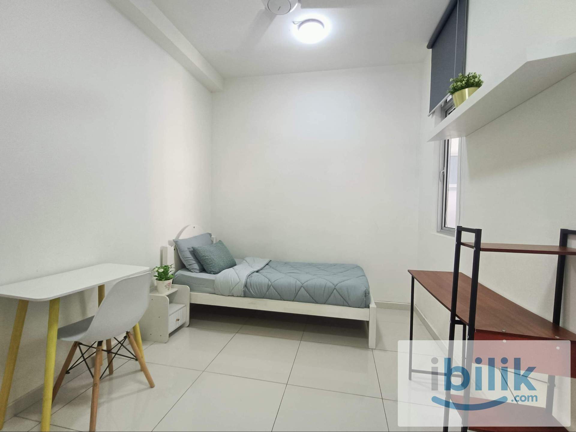 FULLY FURNISHED ready to move in !!! - Image 1