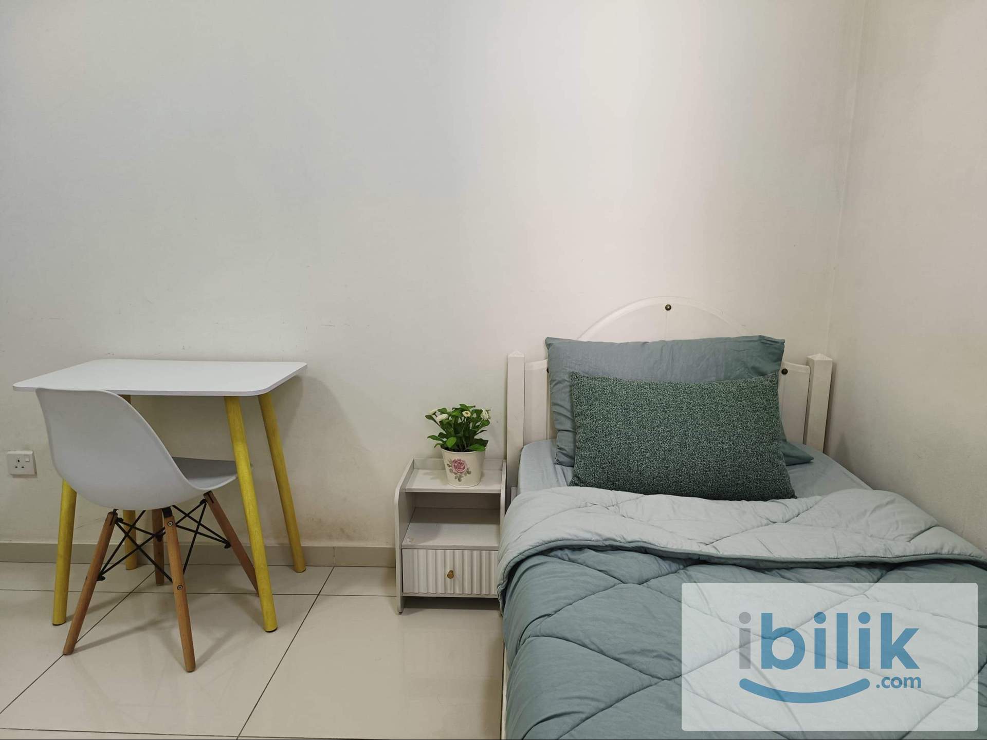 FULLY FURNISHED ready to move in !!! - Image 3