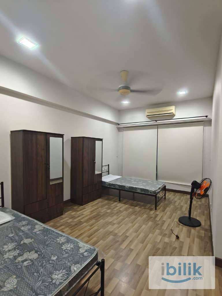 Master Bedroom - Image 1