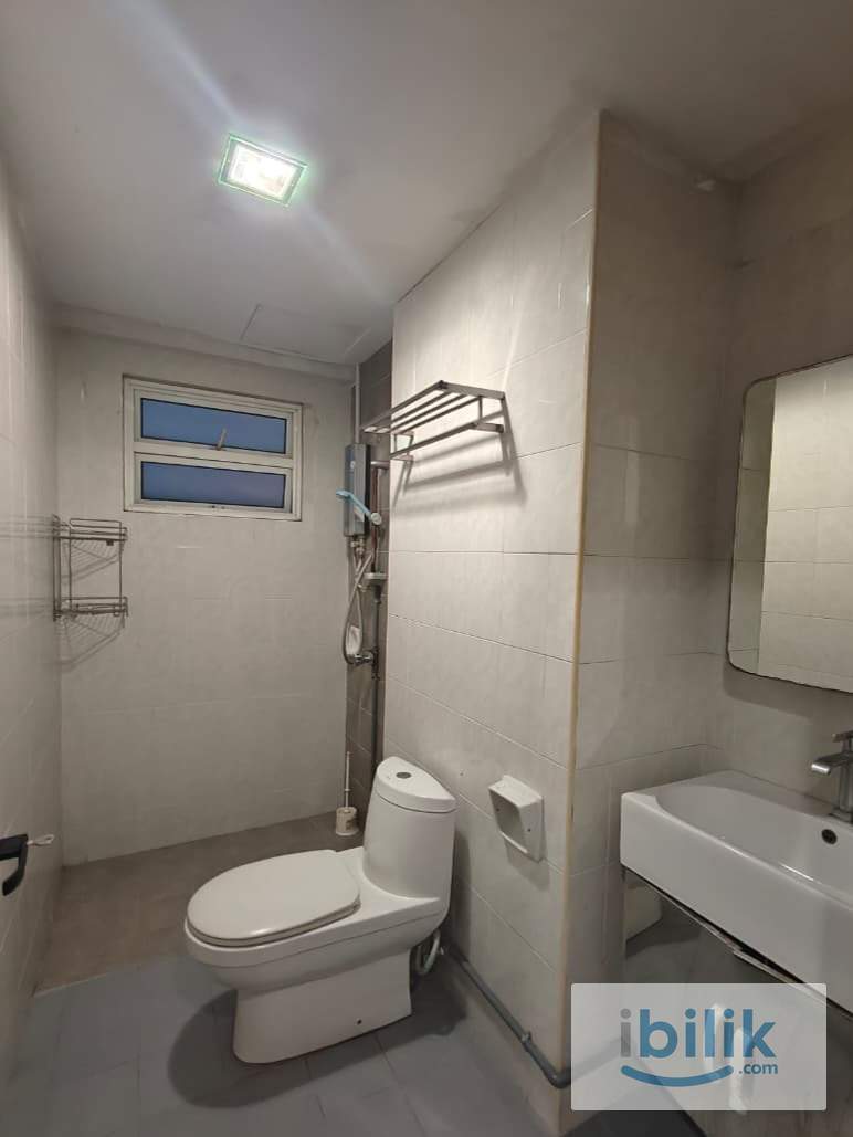 Master Bedroom - Image 2