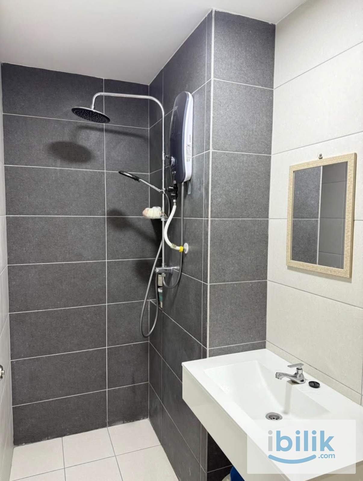 Vista Sentul Residences @ Medium room for rent - Image 5