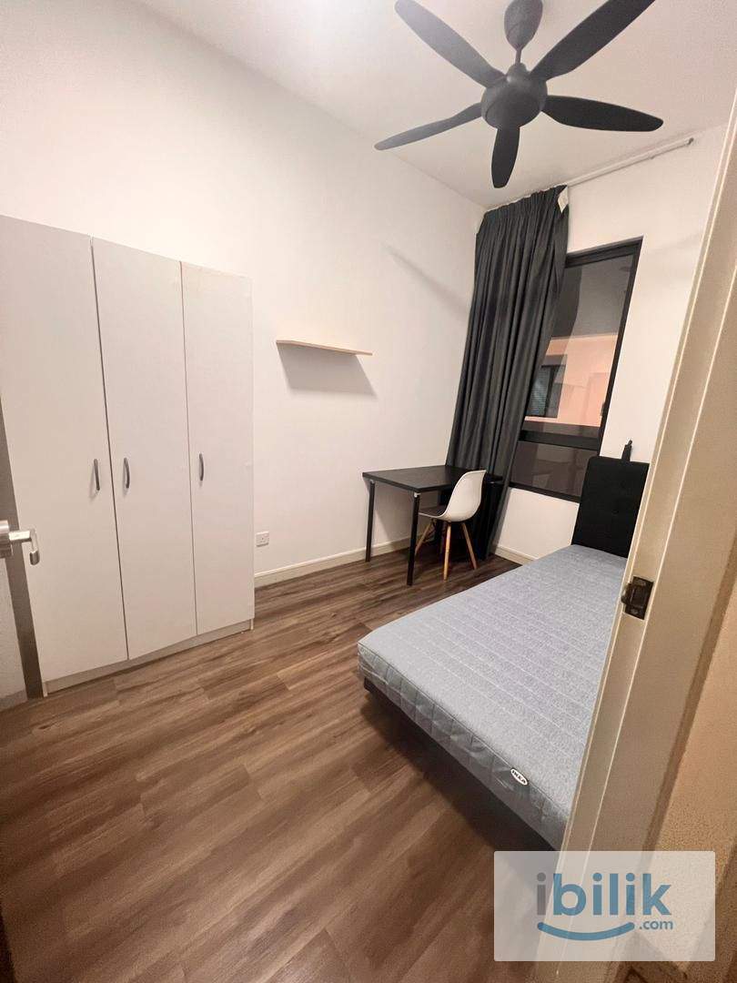 Small Room - Image 1