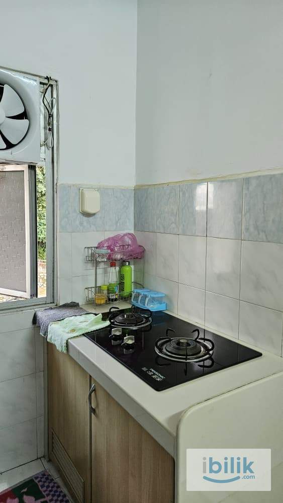 Small room at Sri Impian Apartment - Image 6