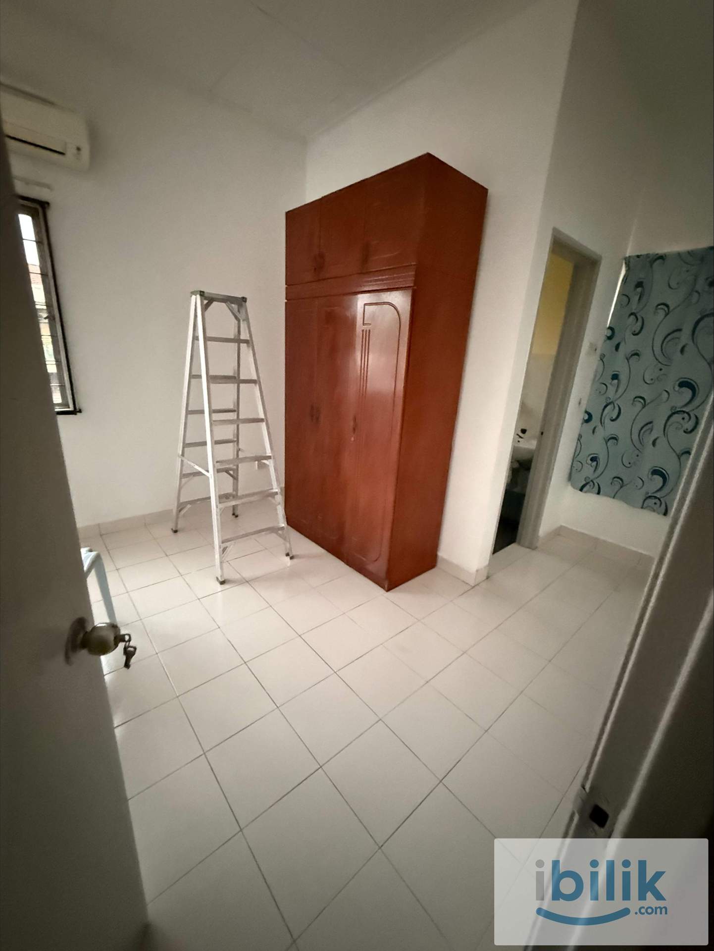 Master room for rent - Image 6