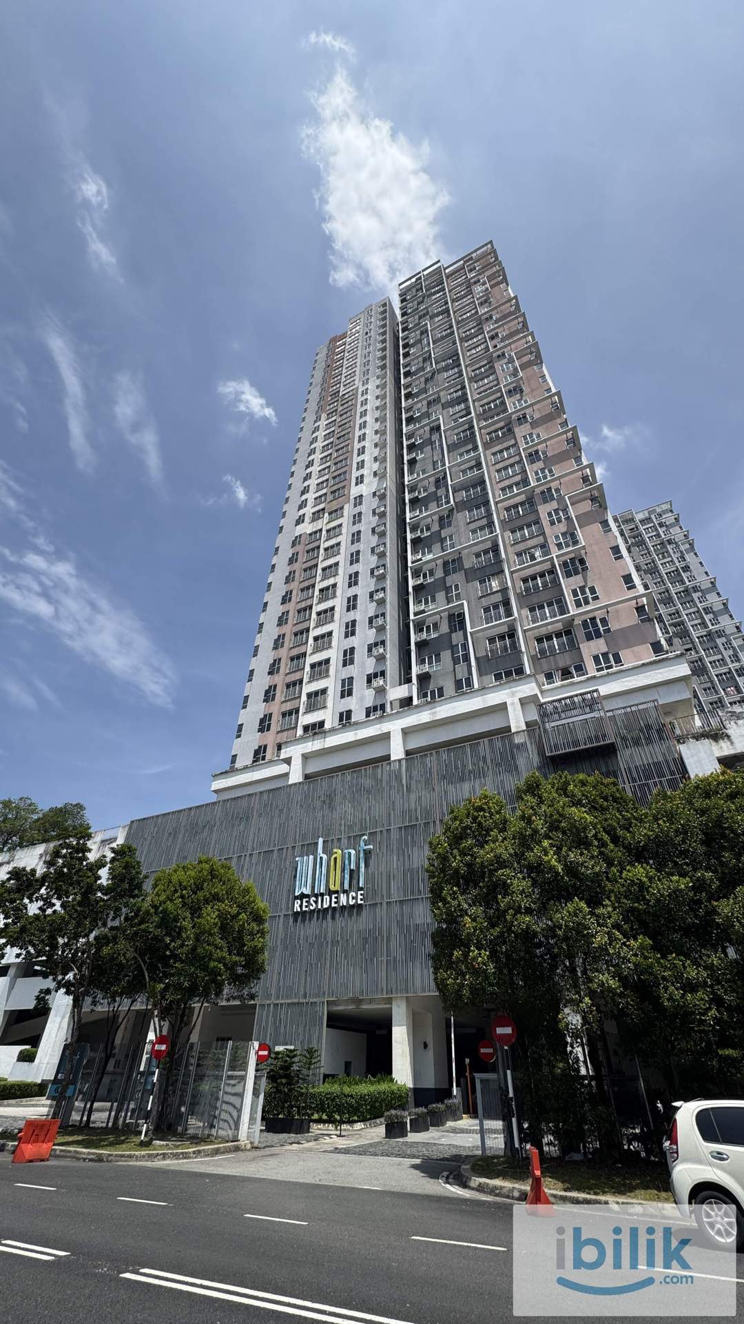 Master Room with Ensuite Bathroom @The Wharf Puchong - Image 1