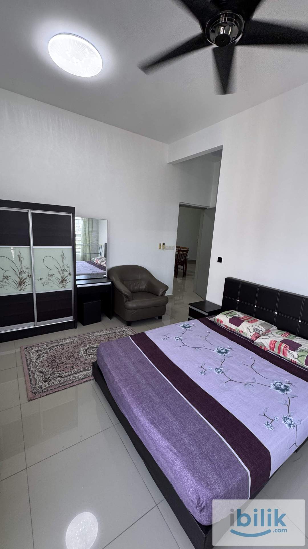 Master Room with Ensuite Bathroom @The Wharf Puchong - Image 3