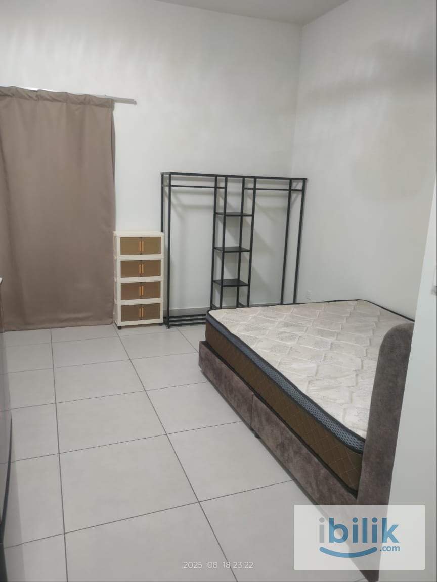 Room - Image 3