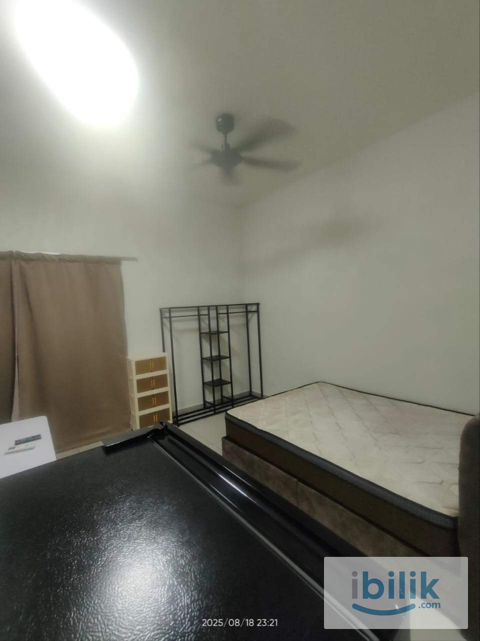 Room - Image 6