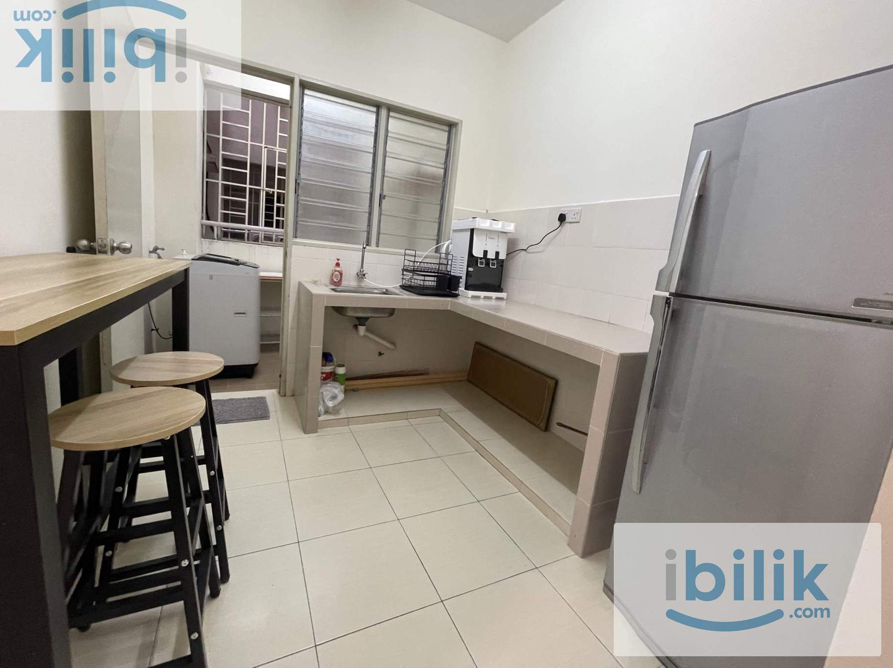 Master room with private bath - Image 4