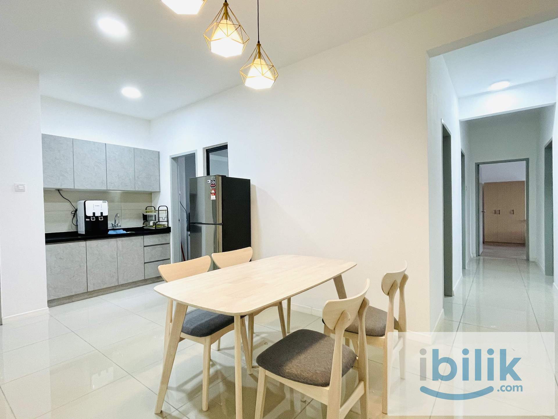 Female single room available  - Image 1