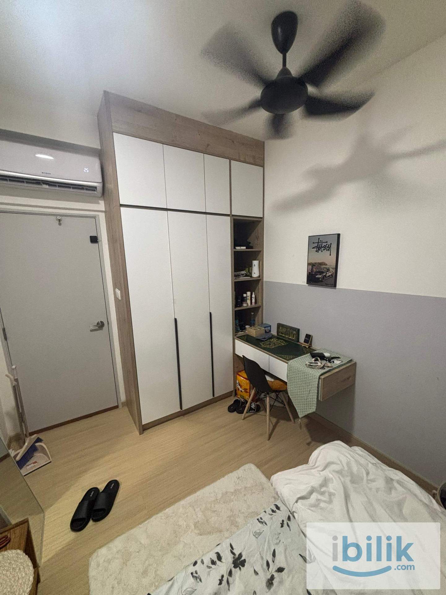 Ryan and miho Jaya One PJS 13 Room For Rent Near LRT Taman Asia Jaya Plaza 33 Digital Mall Line LRT Phileo Damansara MRT - Image 1
