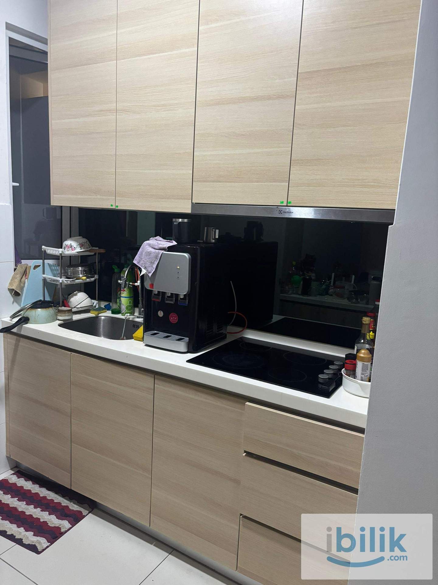 Ryan and miho Jaya One PJS 13 Room For Rent Near LRT Taman Asia Jaya Plaza 33 Digital Mall Line LRT Phileo Damansara MRT - Image 2