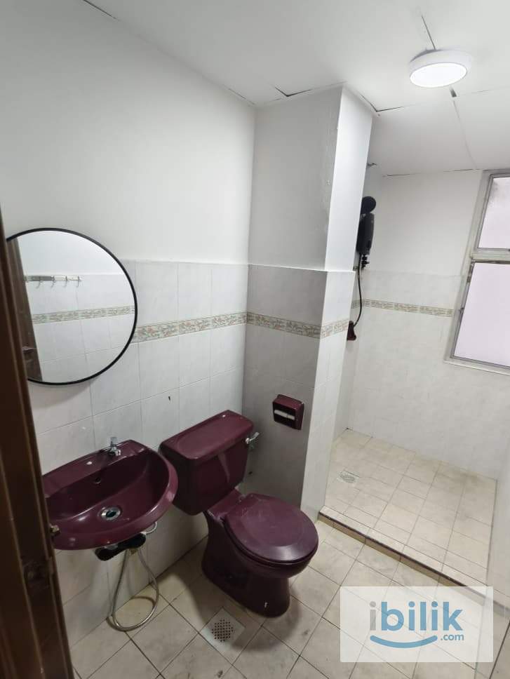 KELANA D'PUTERA | MASTER ROOM ATTACHED PRIVATE BATHROOM - Image 1