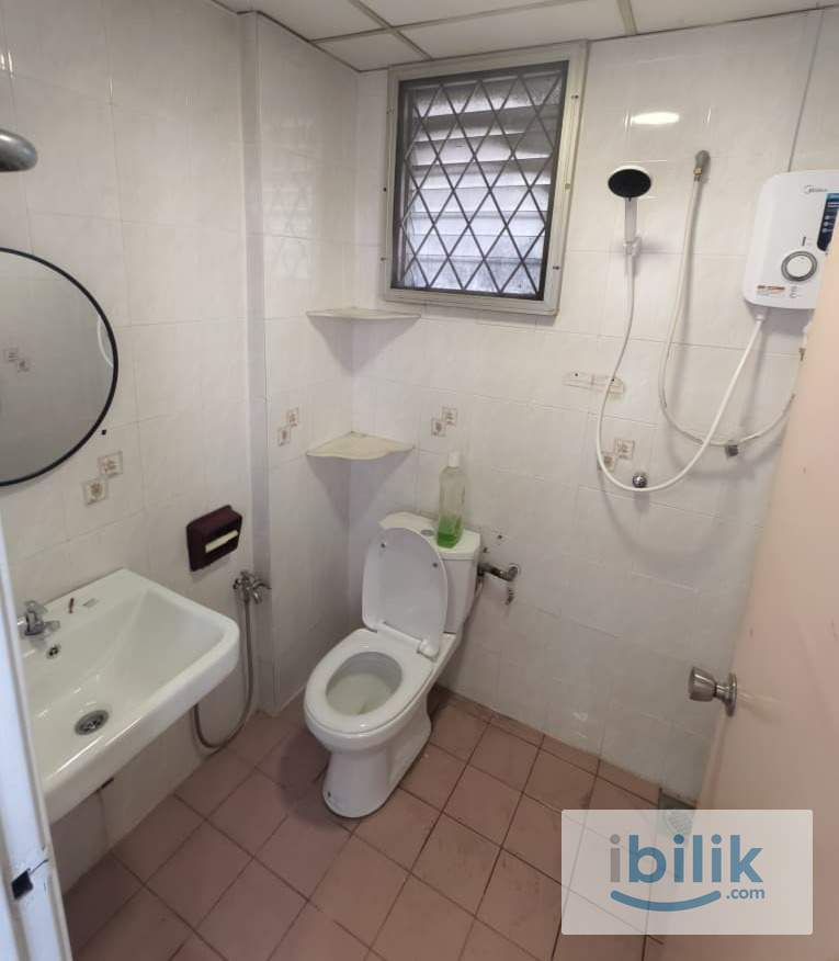 PUNCAK DAMANSARA MASTER ROOM@ LRT KAYU ARA - Image 3