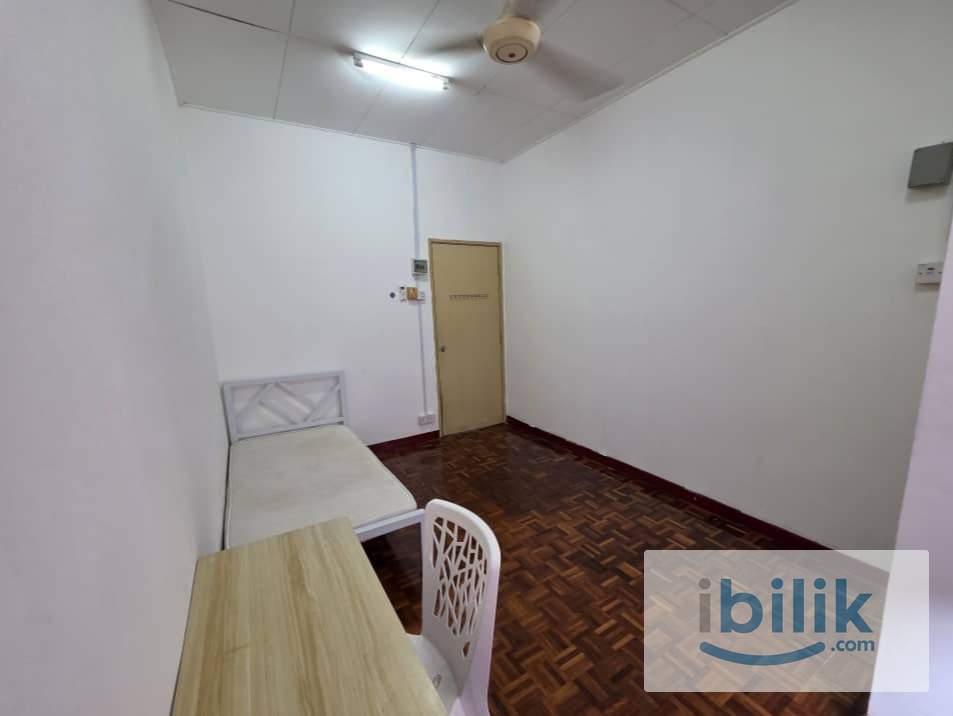 Super Hot Promo ‼️Kota Kemuning Shah Alam Room Rent with Aircond🔥1 Month Deposit💰0 Deposit💰  - Image 1